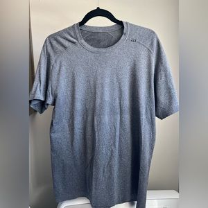 Lululemon Metal Vent Tech gray shirt. Large